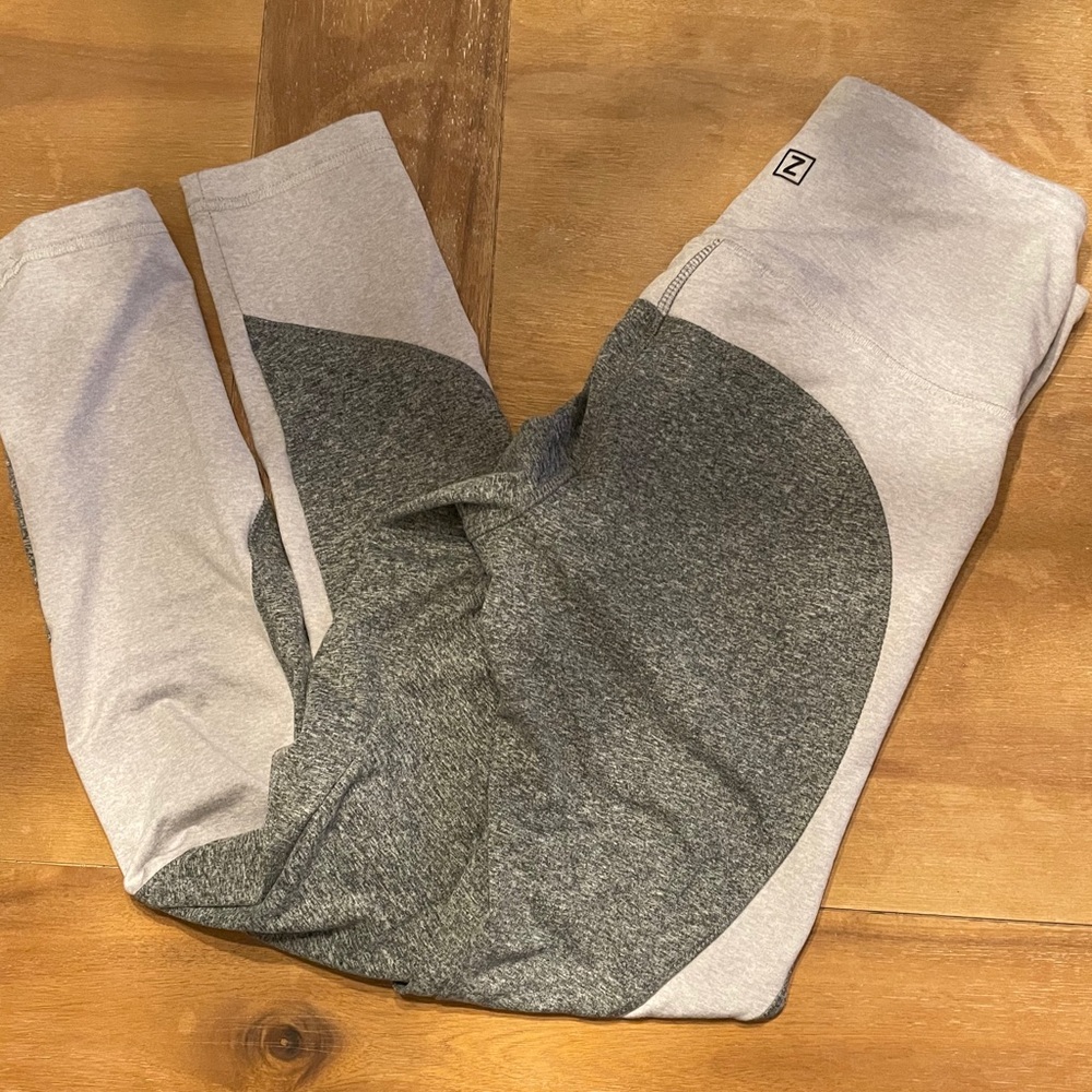 Gray workout leggings